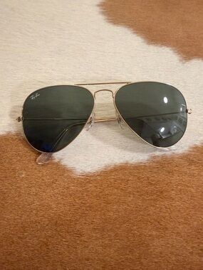 Ray-Ban Aviator Classic Sunglasses - Gold Frame with Green Lenses